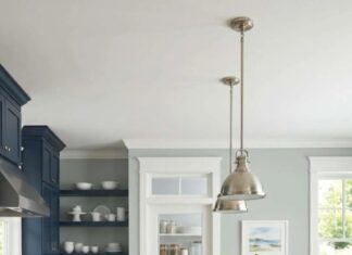 Crisp Coastal Colors: Chantilly Lace, Horizon Gray & Hale Navy