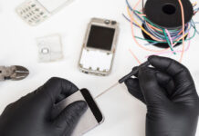 Discover the Top iPhone Repair Shops Near You with Reviews